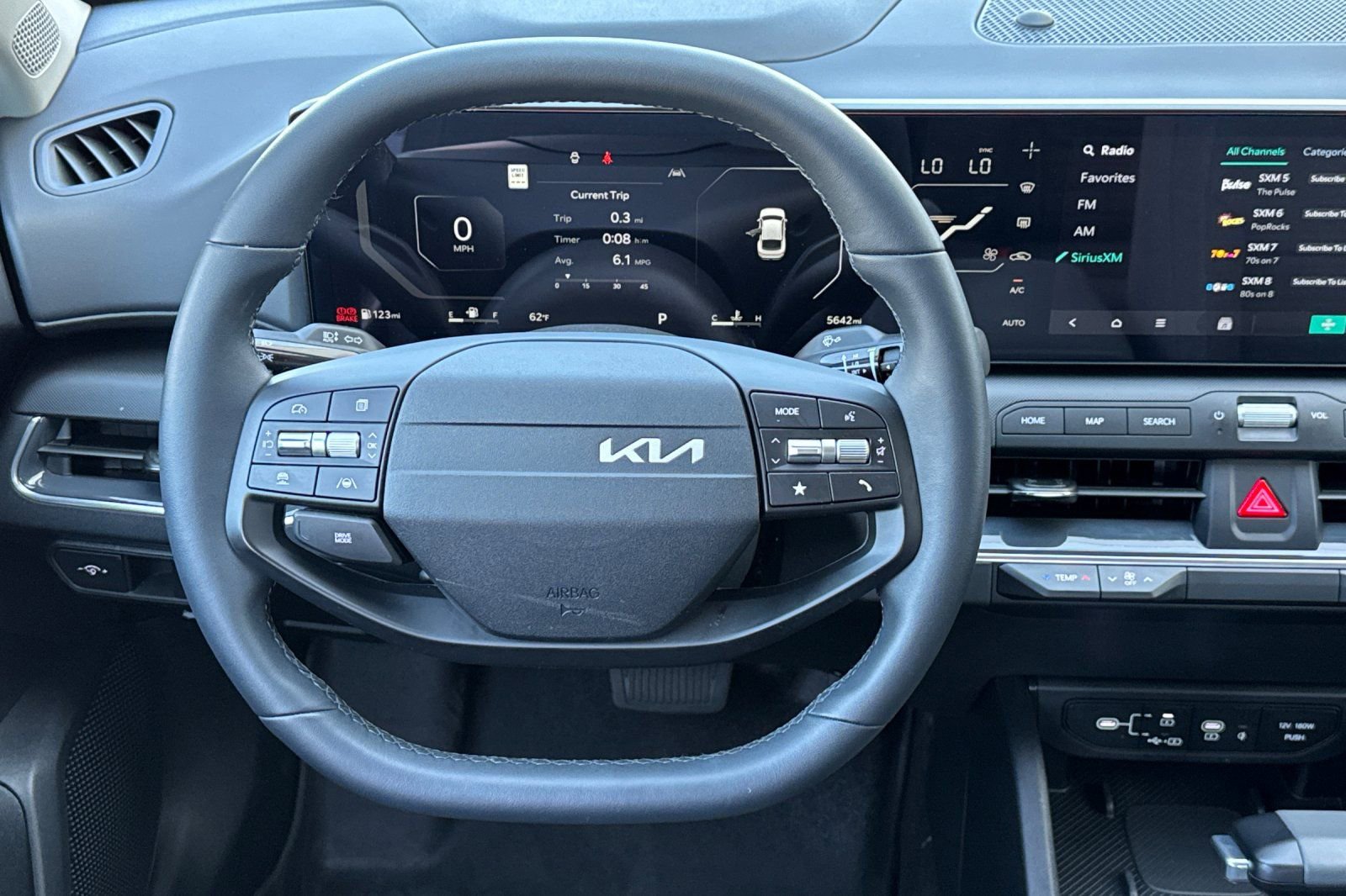 Used 2025 Kia K4 EX FWD image 16