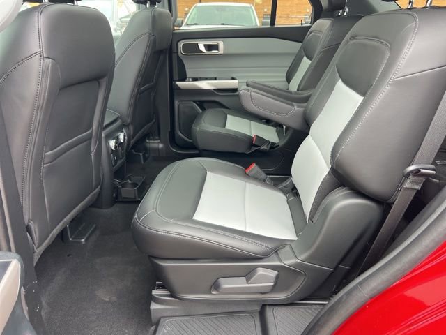 Certified 2024 Ford Explorer XLT w/ Equipment Group 202A image 23