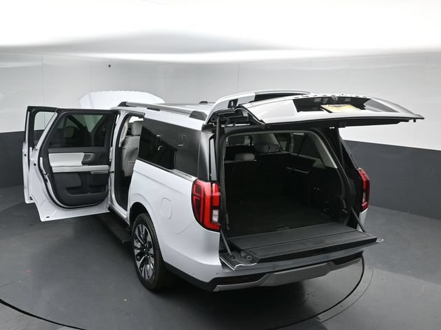 Certified 2025 Ford Expedition Max Platinum w/ Driver's Package AWD/4WD image 59