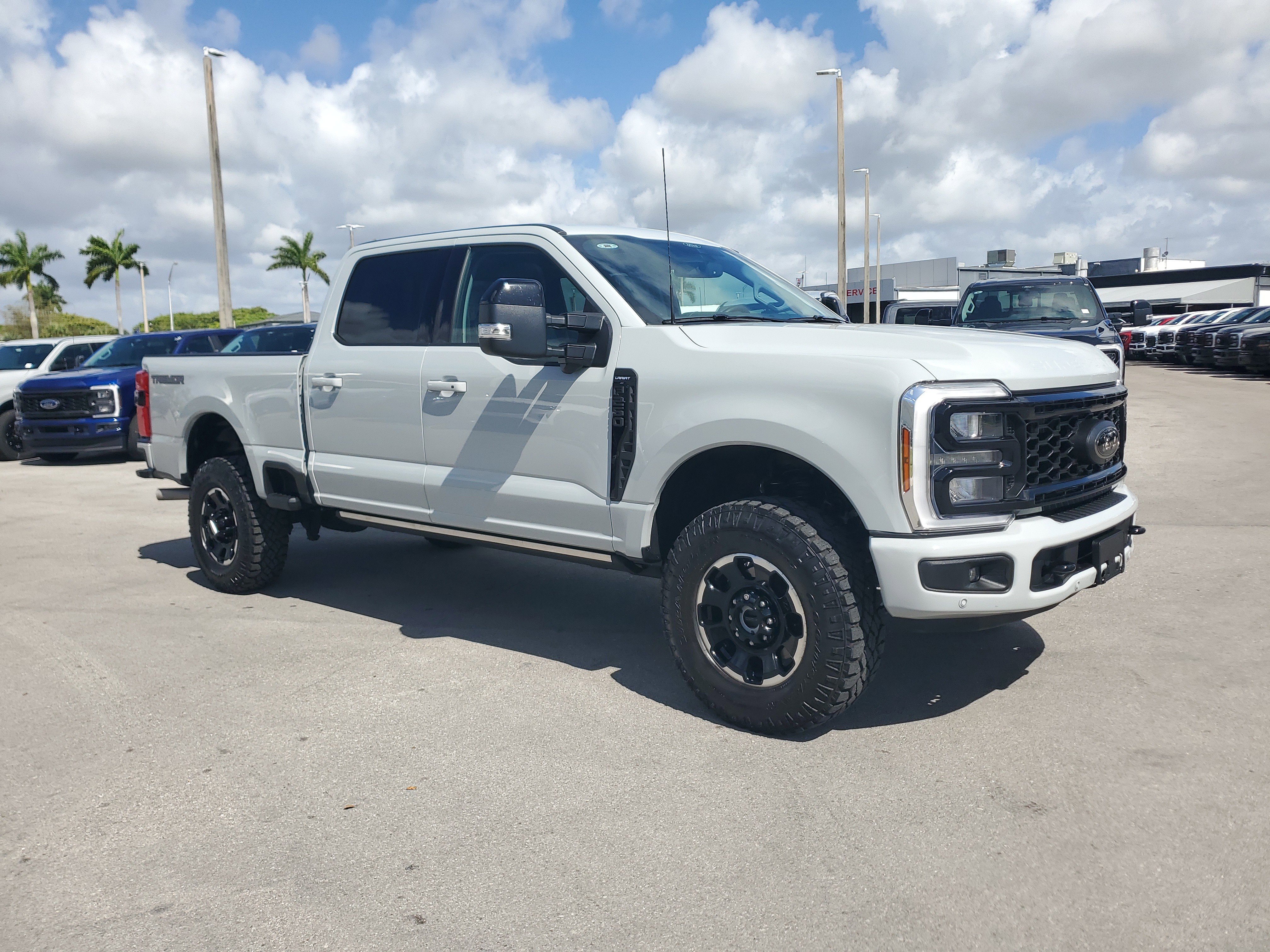 Certified 2025 Ford F250 Lariat w/ Lariat Ultimate Package image 3