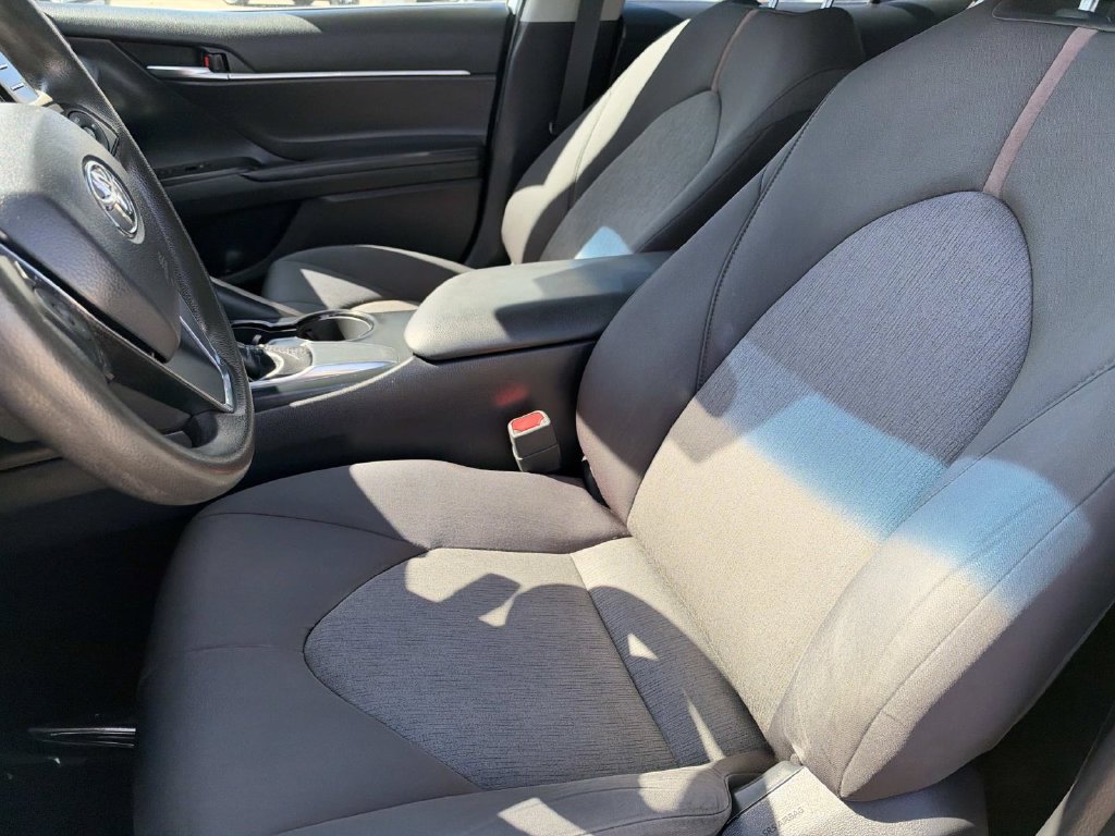 Used 2019 Toyota Camry LE FWD image 19
