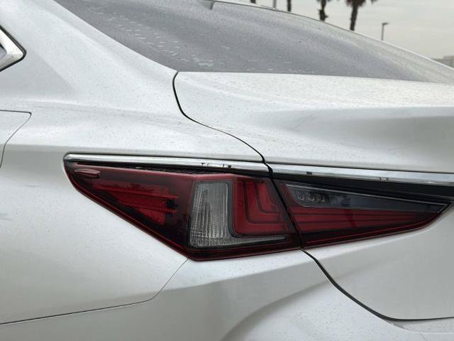 Used 2020 Lexus ES 350 w/ Premium Package FWD image 8