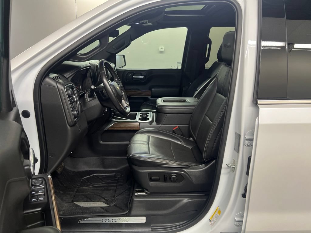 Used 2019 Chevrolet Silverado 1500 High Country w/ Technology Package AWD/4WD image 22