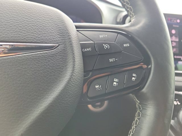 Used 2021 Chrysler Pacifica Touring-L w/ Premium & Safety Sphere Group FWD image 25