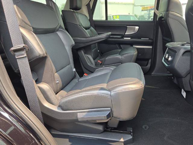 Certified 2025 Ford Expedition Platinum AWD/4WD image 9