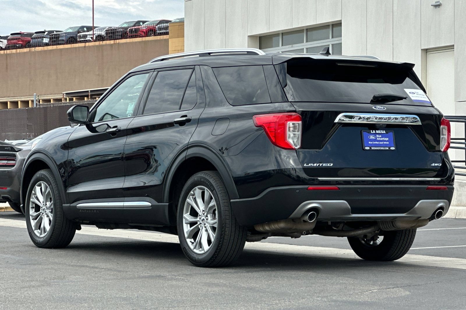 Certified 2024 Ford Explorer Limited AWD/4WD image 5