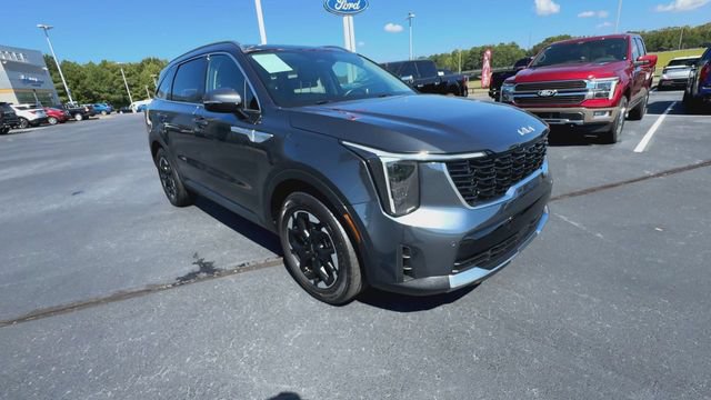 Used 2025 Kia Sorento S w/ Panoramic Sunroof Package FWD image 2