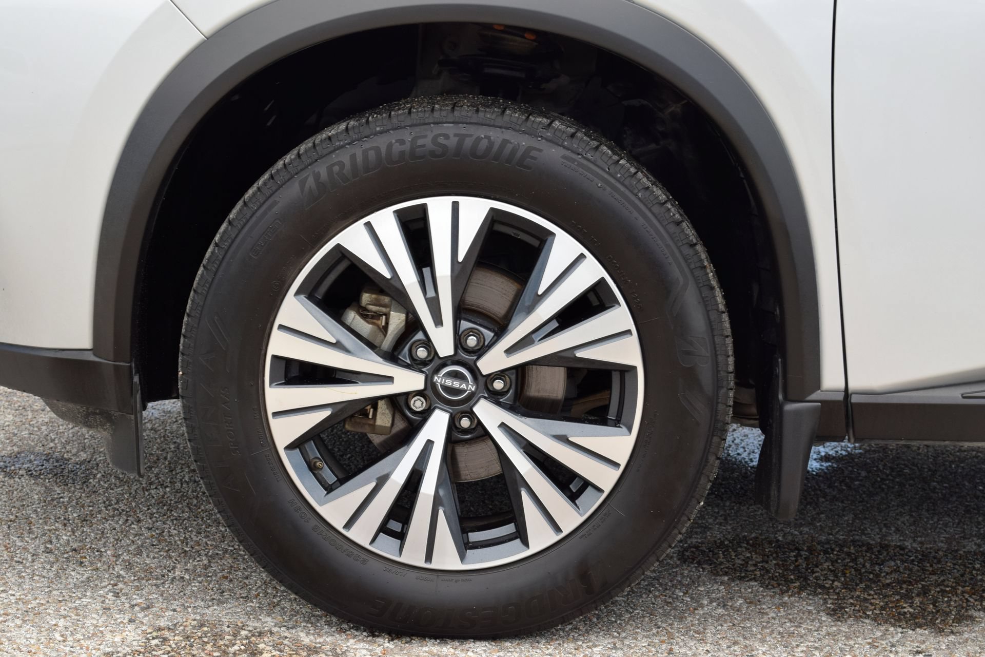 Used 2023 Nissan Rogue SV FWD image 26