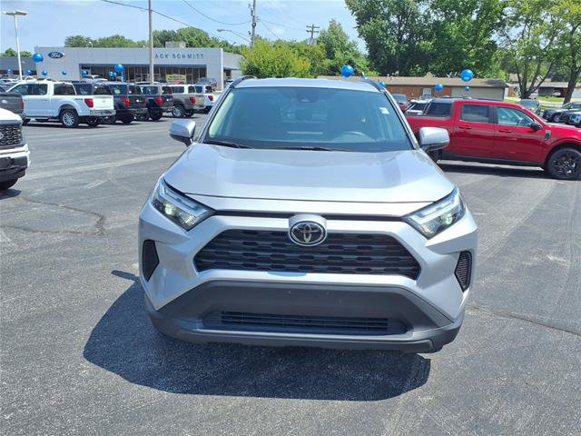 Used 2025 Toyota RAV4 XLE AWD/4WD image 25