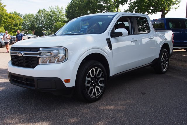 Certified 2023 Ford Maverick Lariat w/ Lariat Luxury Package FWD image 3