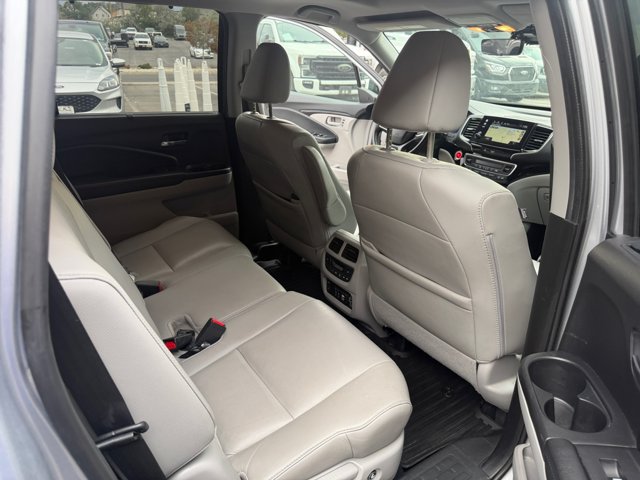 Used 2019 Honda Pilot Touring image 28