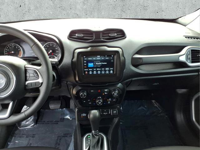 Used 2021 Jeep Renegade Latitude image 14