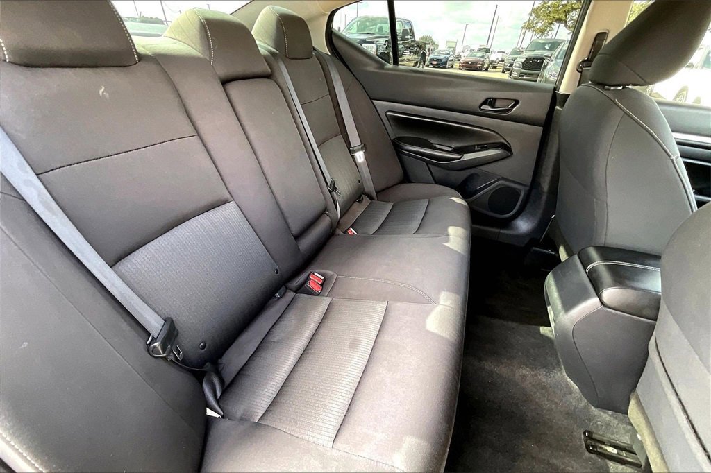 Used 2023 Nissan Altima 2.5 SV image 22