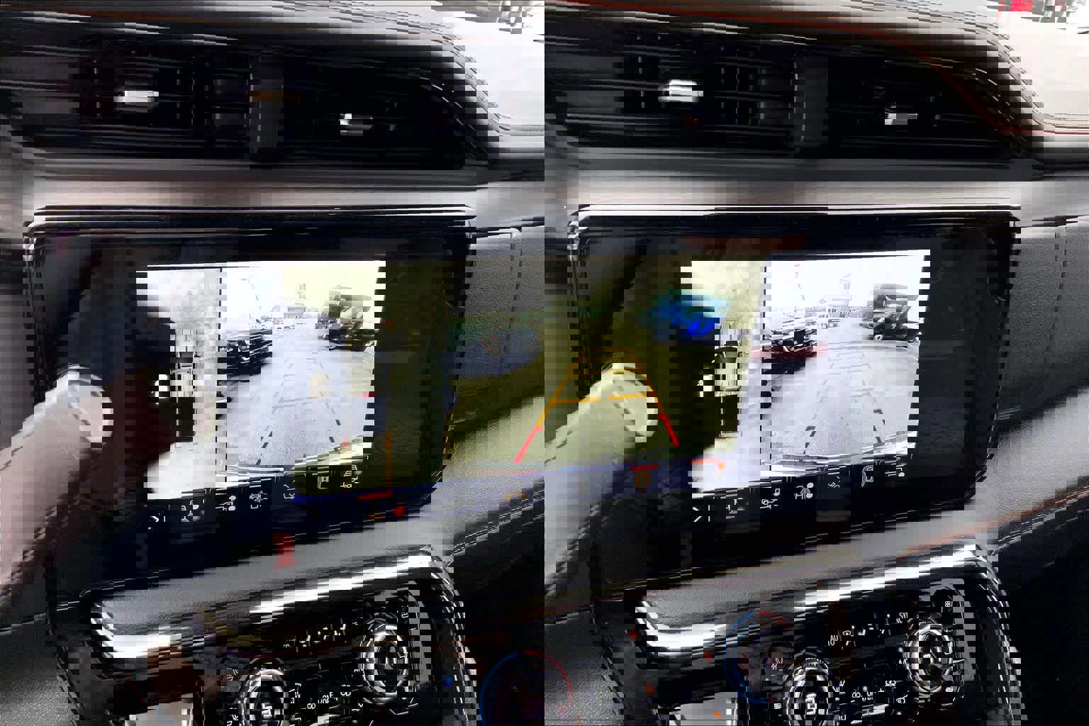 Used 2024 GMC Sierra 2500 AT4 w/ AT4 Premium Plus Package image 23