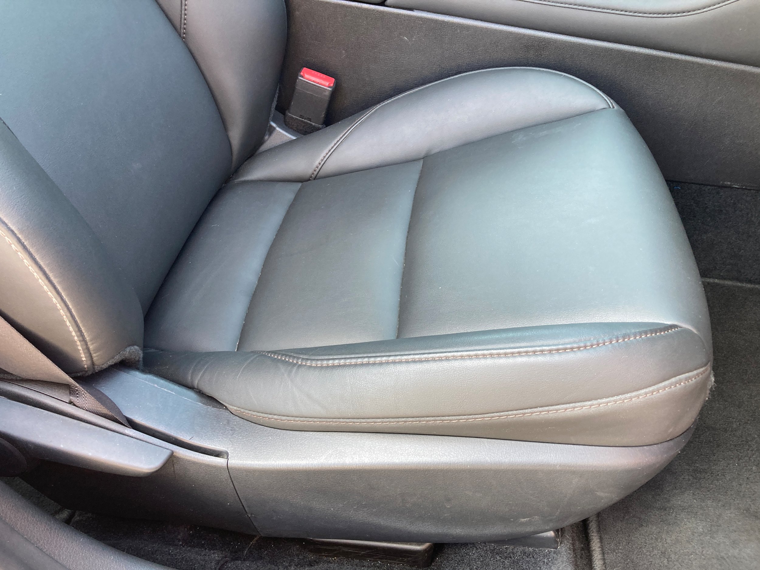 Used 2021 MAZDA MAZDA3 s FWD image 12