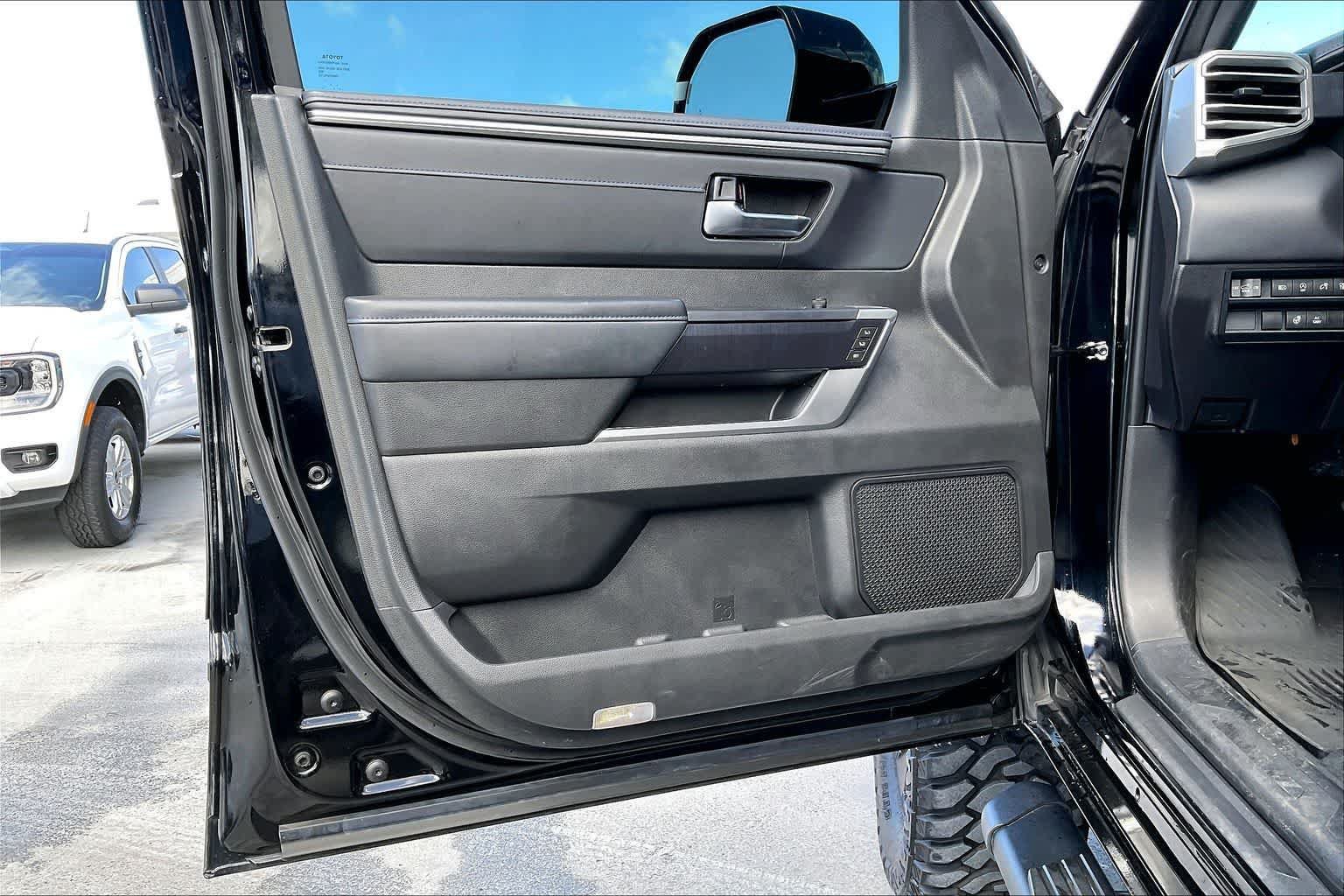 Used 2024 Toyota Tundra Platinum w/ TRD Off-Road Package AWD/4WD image 27