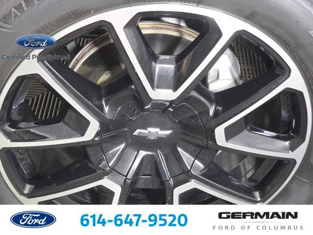 Used 2022 Chevrolet Suburban RST w/ Luxury Package AWD/4WD image 12
