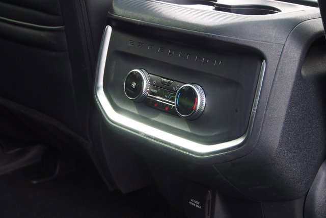 Certified 2025 Ford Expedition Platinum w/ Stealth Performance Package image 16