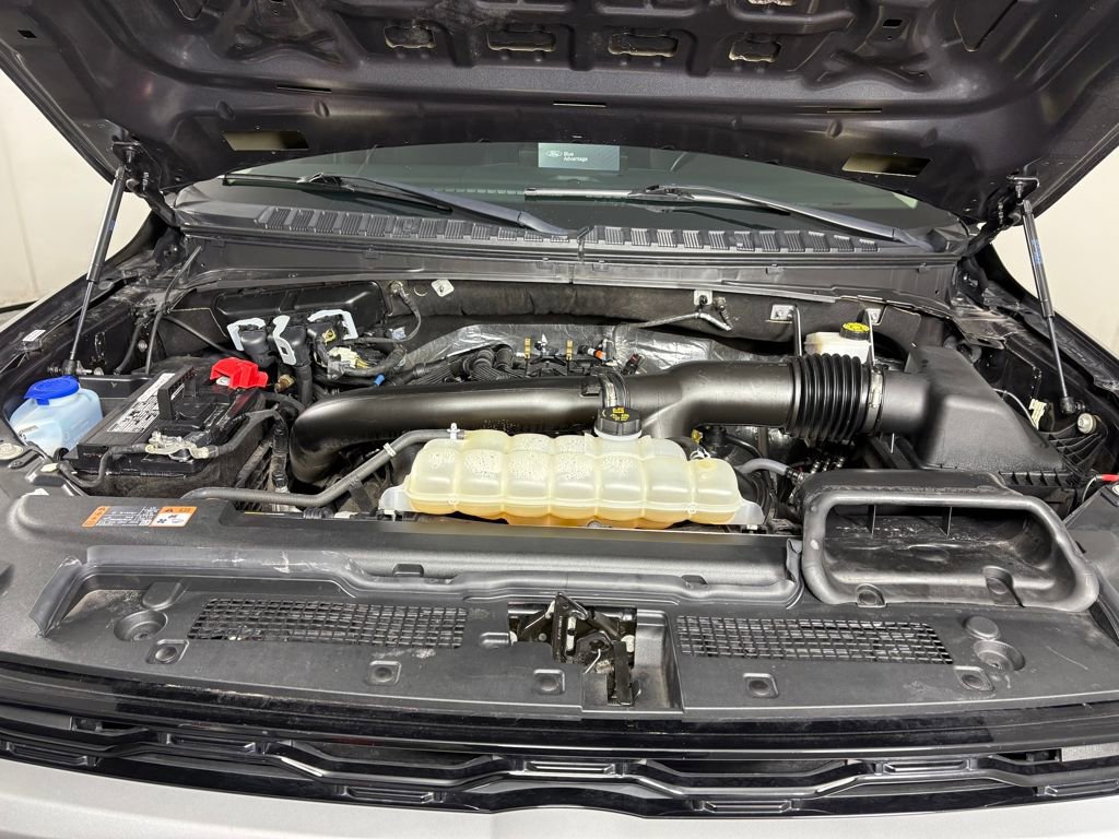 Certified 2024 Ford Expedition XLT image 9