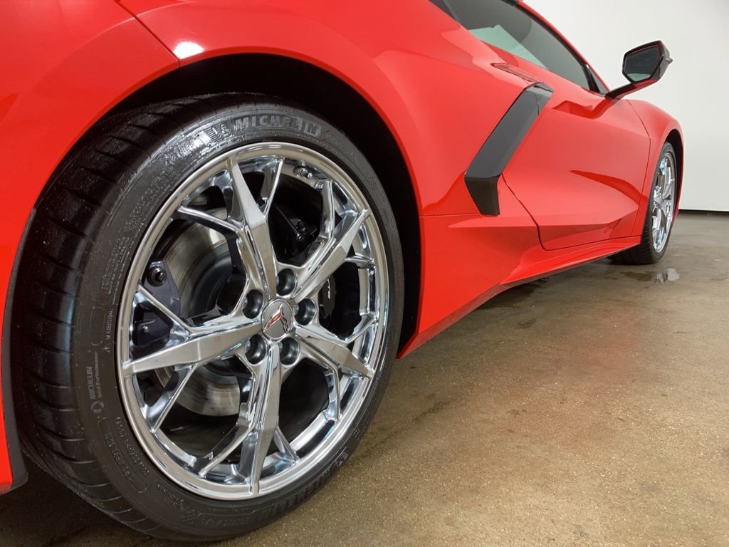 Used 2020 Chevrolet Corvette Stingray Preferred Cpe w/ 2LT Preferred Equipment Group RWD image 9