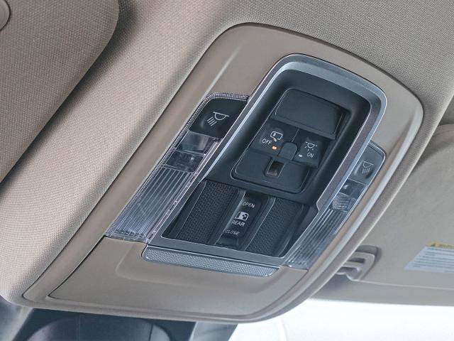 Used 2021 RAM 1500 Laramie AWD/4WD image 32
