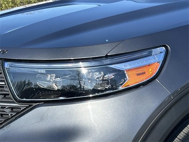 Certified 2022 Ford Explorer XLT w/ Equipment Group 202A image 9