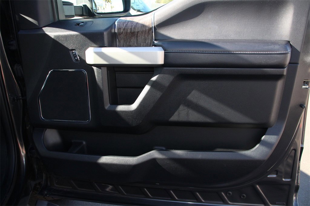 Certified 2017 Ford F250 Lariat w/ Lariat Value Package image 27