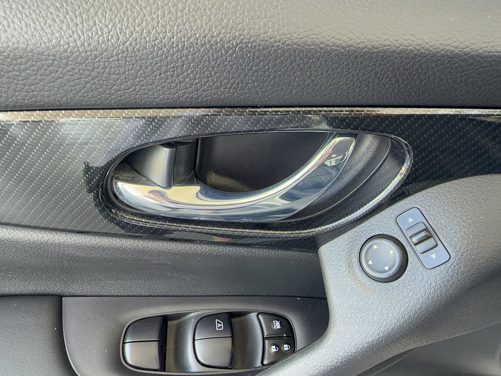 Used 2018 Nissan Rogue SL w/ Premium Package FWD image 8