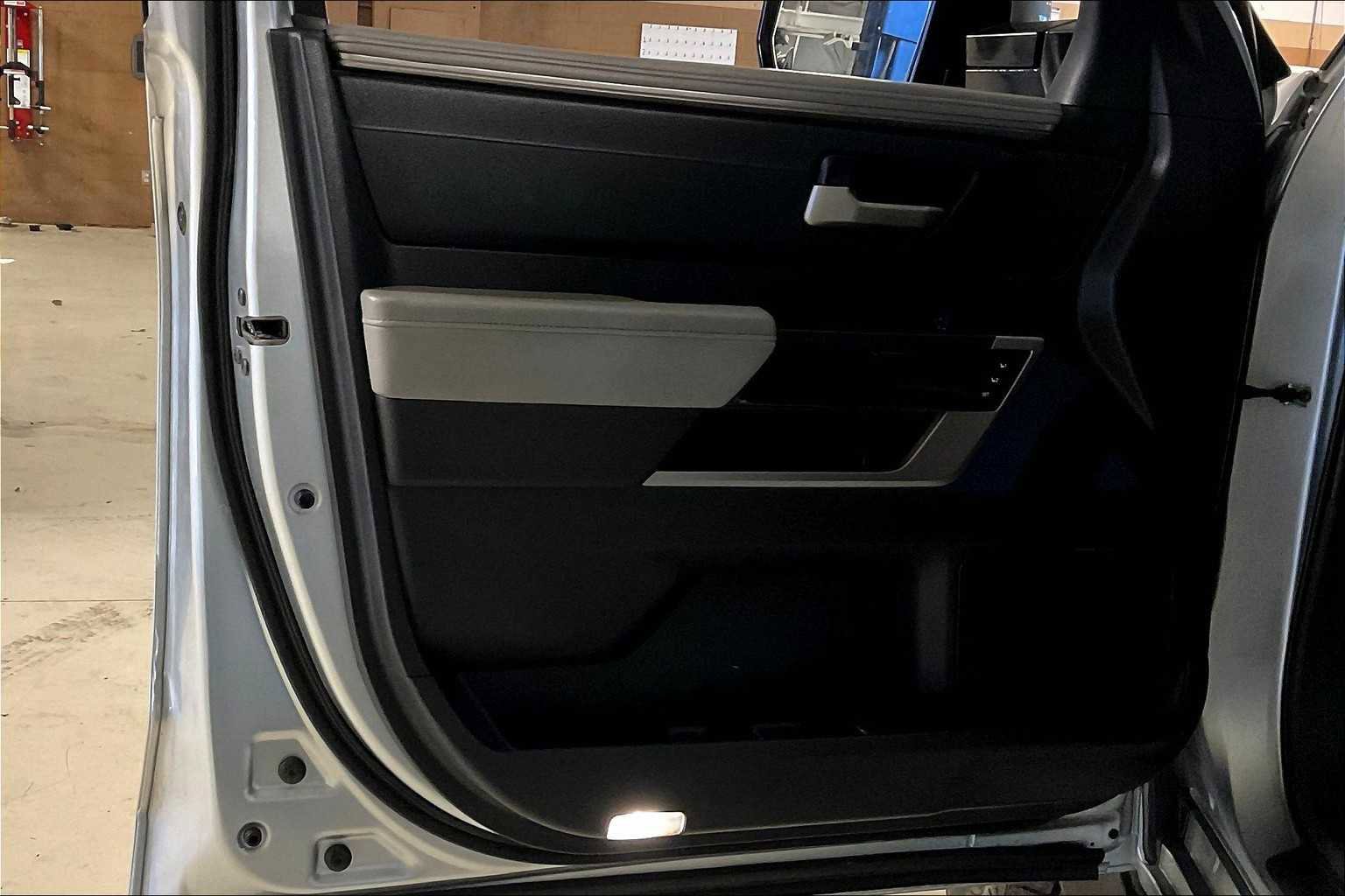 Used 2022 Toyota Tundra Limited image 40