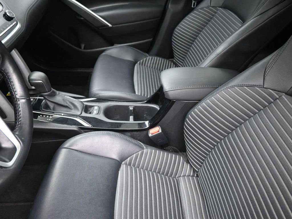 Used 2023 Toyota Corolla Cross XSE w/ Convenience Package image 21