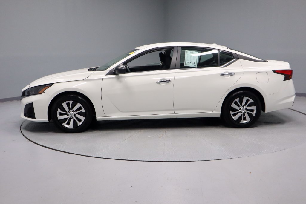 Used 2025 Nissan Altima 2.5 S FWD image 7