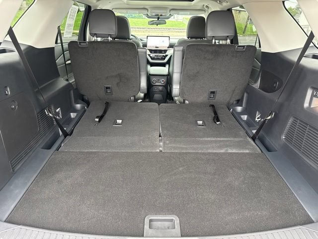 Certified 2026 Ford Explorer Active w/ Active Comfort Package AWD/4WD image 37