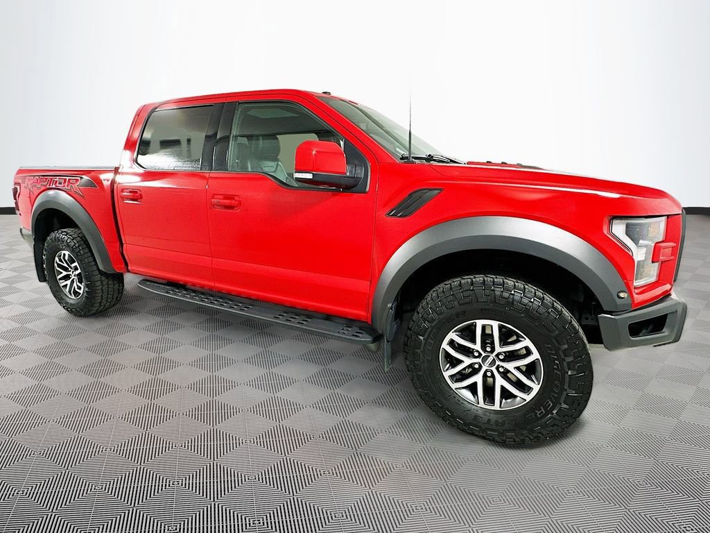 Certified 2018 Ford F150 Raptor w/ Equipment Group 802A Luxury image 7