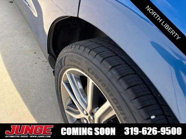 Certified 2024 Ford Edge Titanium AWD/4WD image 11