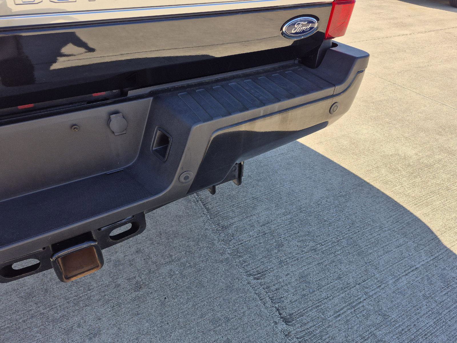 Certified 2021 Ford F450 Platinum w/ FX4 Off-Road Package image 8