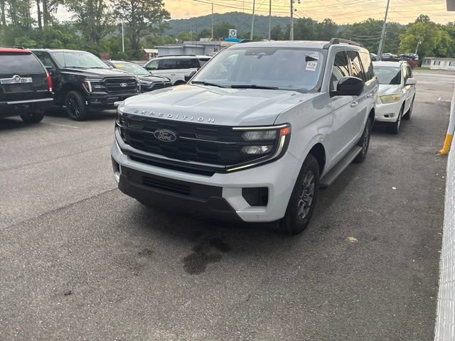 Certified 2025 Ford Expedition Active RWD image 11
