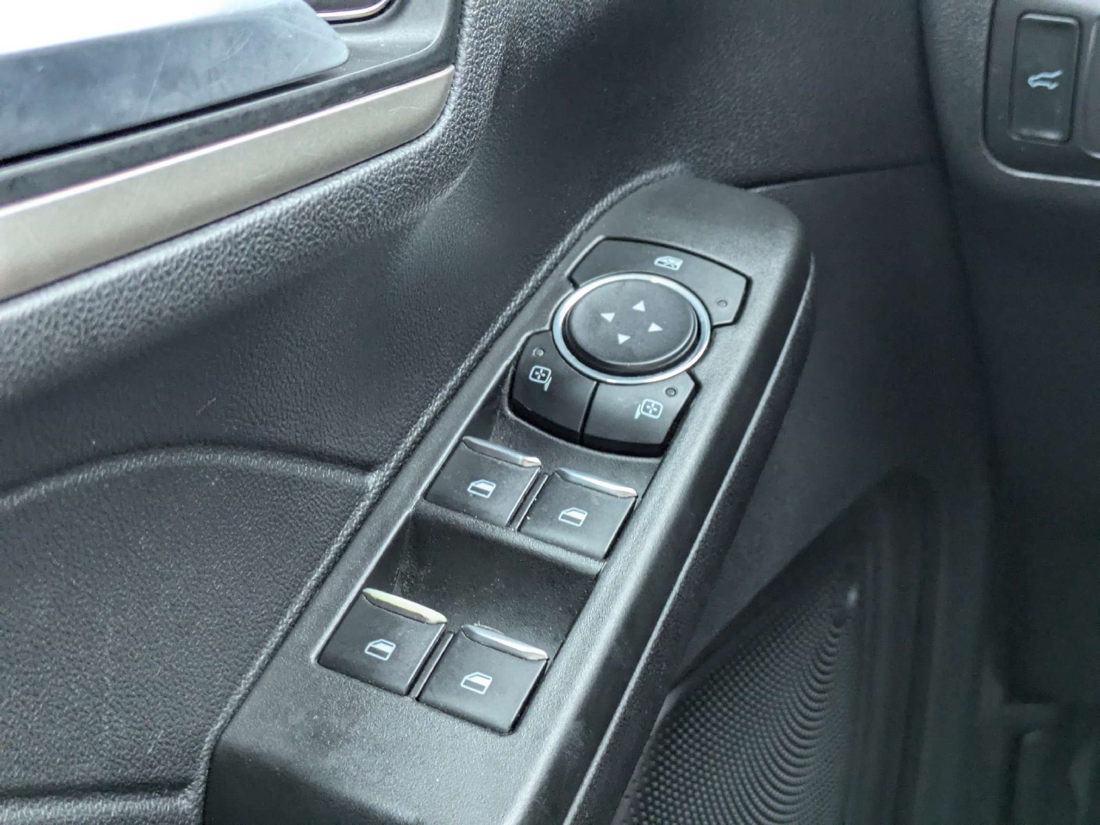 Certified 2021 Ford Escape SE w/ Convenience Package FWD image 24