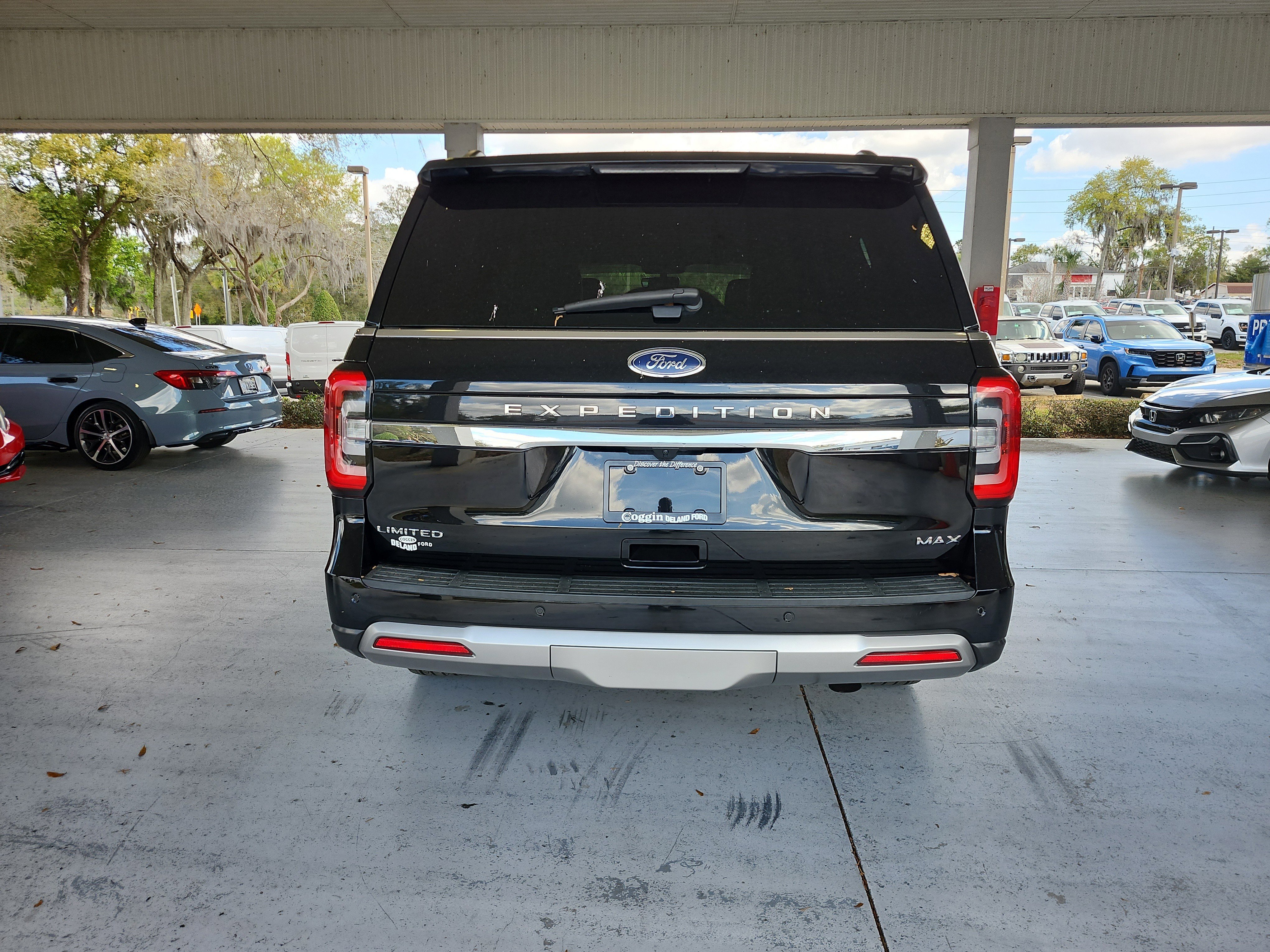 Certified 2022 Ford Expedition Max Limited image 4