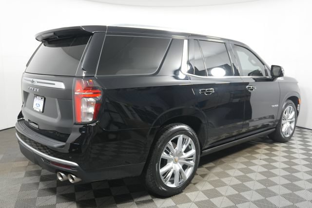 Used 2024 Chevrolet Tahoe High Country AWD/4WD image 3