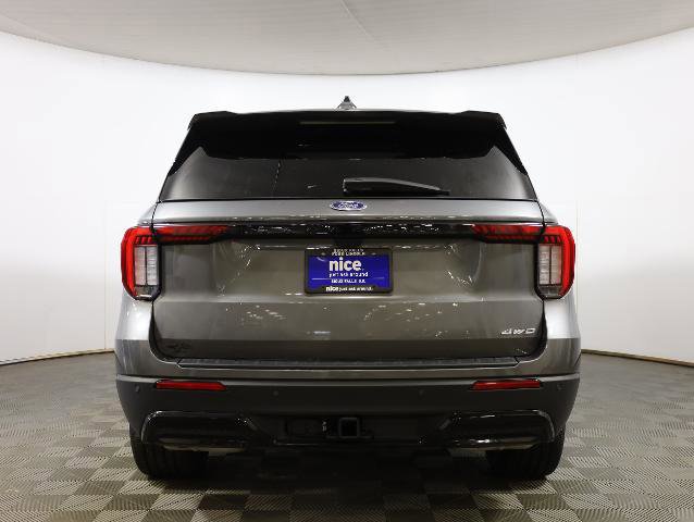 Certified 2025 Ford Explorer ST-Line w/ Premium Package AWD/4WD image 3