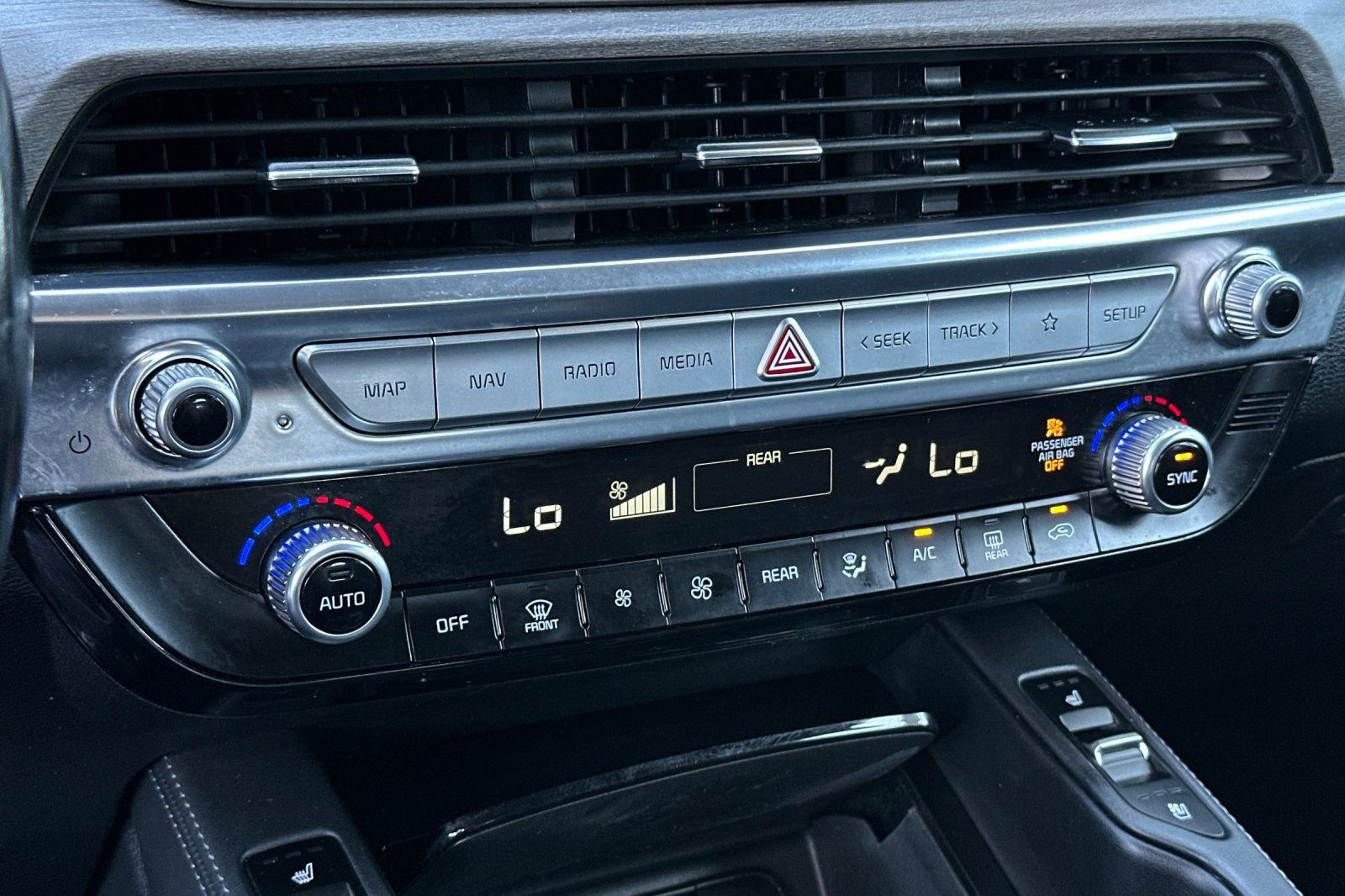Used 2022 Kia Telluride EX w/ Towing Package FWD image 21