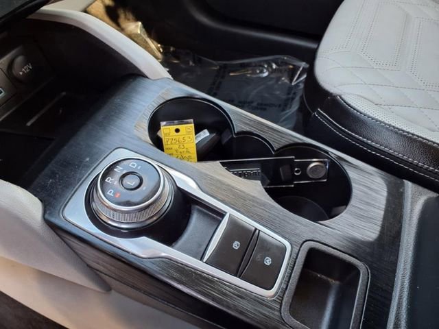 Certified 2023 Ford Escape SE w/ PHEV Premium Package image 22