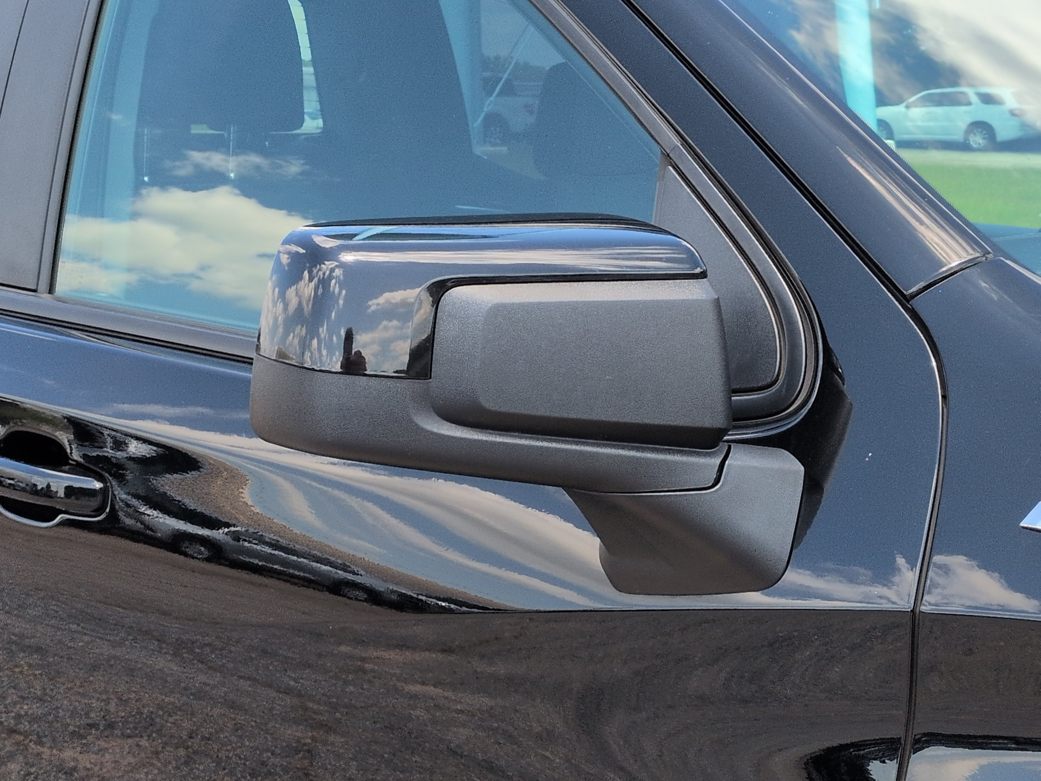 Used 2023 Chevrolet Silverado 1500 RST AWD/4WD image 10
