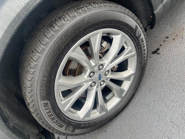 Certified 2021 Ford Explorer XLT w/ Equipment Group 202A image 9