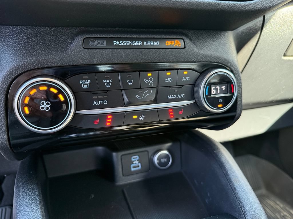 Certified 2021 Ford Escape SE w/ Cold Weather Package FWD image 22
