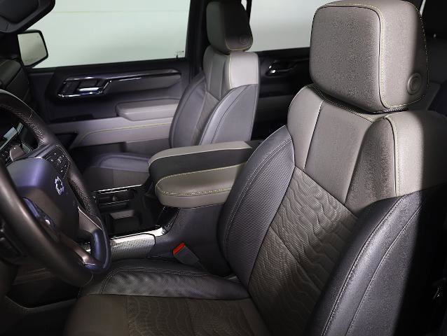 Used 2024 Chevrolet Silverado 1500 ZR2 w/ Technology Package image 8