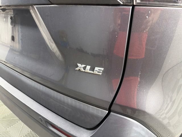 Used 2021 Toyota RAV4 XLE Premium FWD image 14
