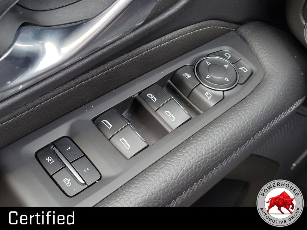 Used 2024 GMC Yukon XL Denali AWD/4WD image 29