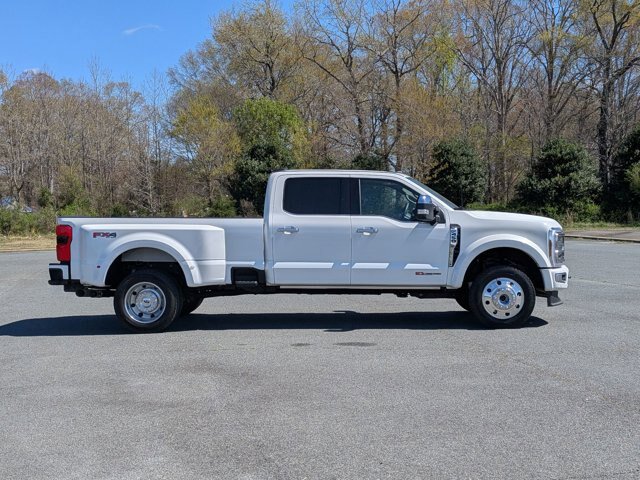 Certified 2026 Ford F450 Platinum w/ Platinum Plus Package AWD/4WD image 3