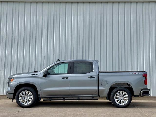 Used 2023 Chevrolet Silverado 1500 Custom w/ LPO, Dark Essentials Package AWD/4WD image 3